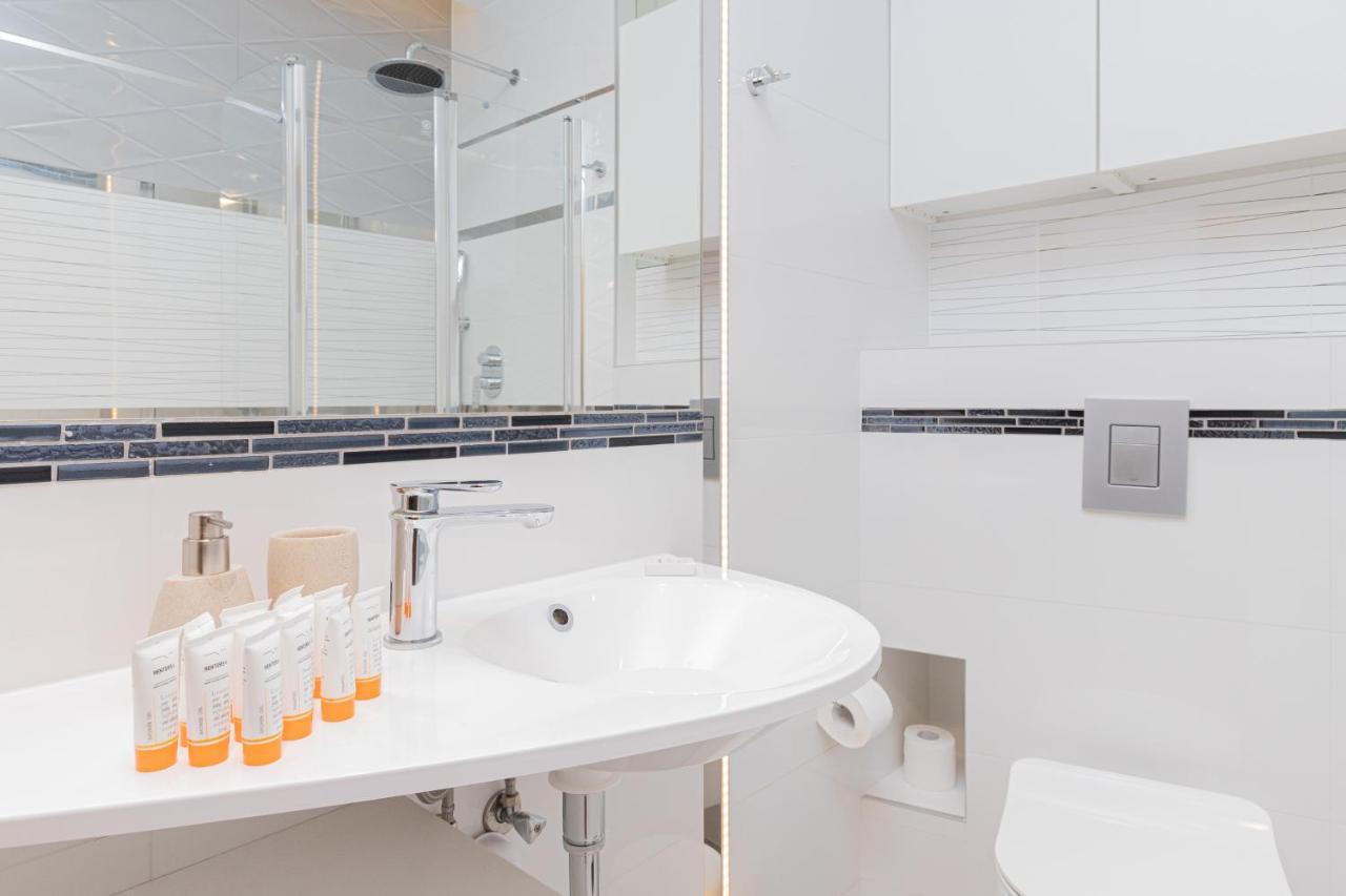 Batorego 7 Gdynia Apartments By Noclegi Renters 외부 사진